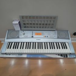 Yamaha YPT-300 Electronic Portable Keyboard Piano