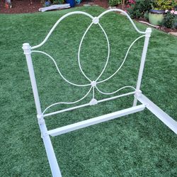 Pottery Barn Kids Allie Twin Bedframe