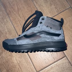 New Vans MTE Size 7