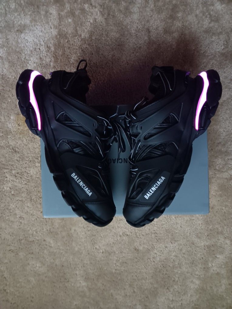 Balenciaga Track Runners Led All Black