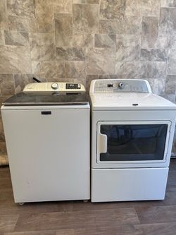Maytag set gas Laundry