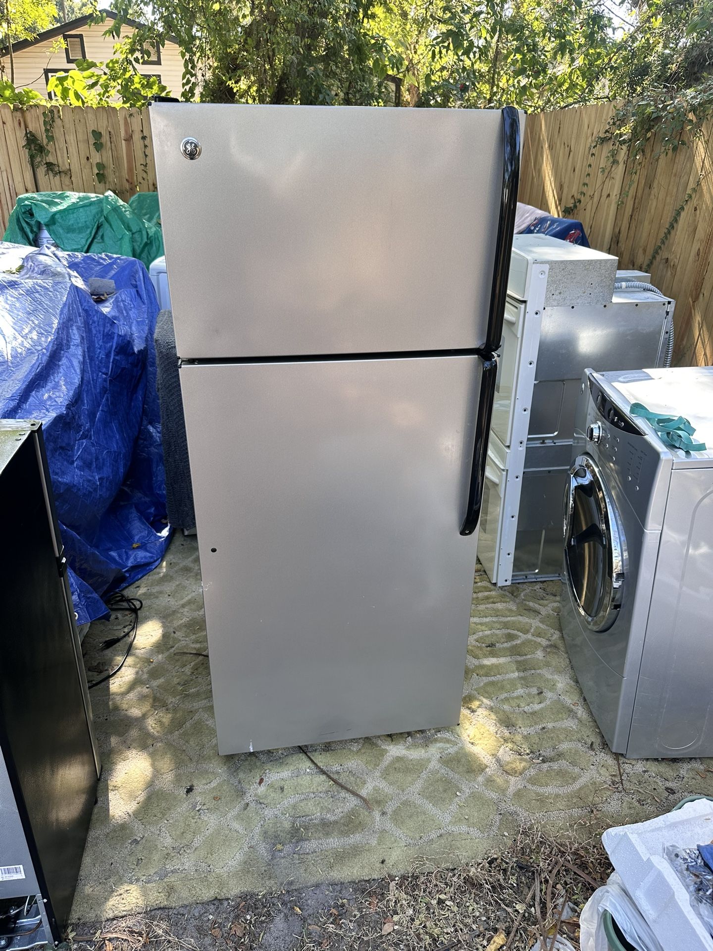 Ge Top Freezer Fridge