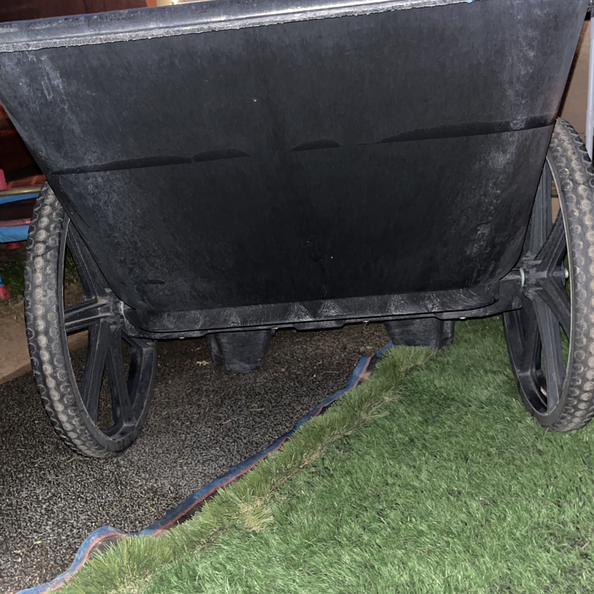 Rubbermaid 8.75 cu. ft. Big Wheel Cart at Tractor Supply Co.