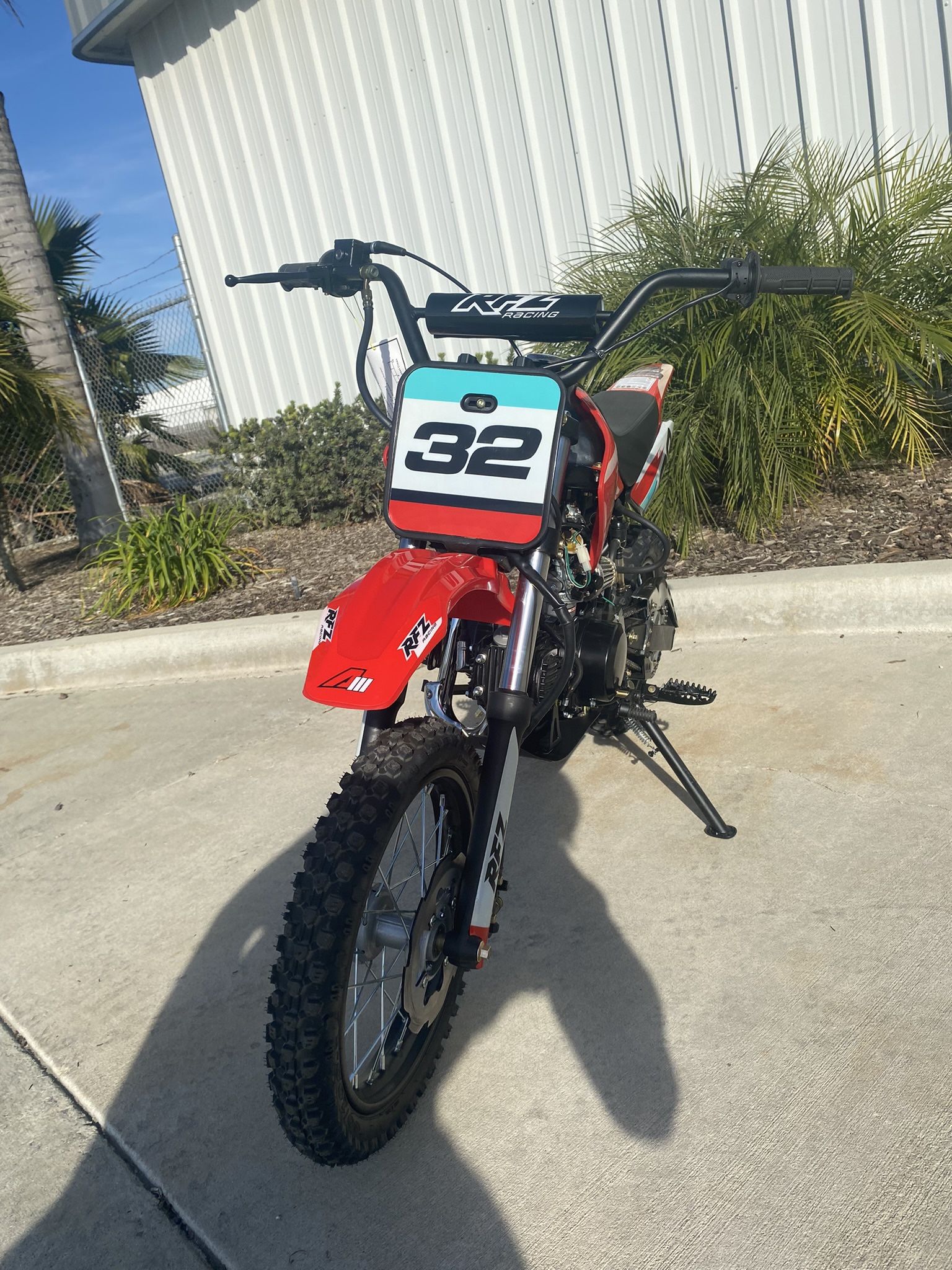 2024 Apollo DB32