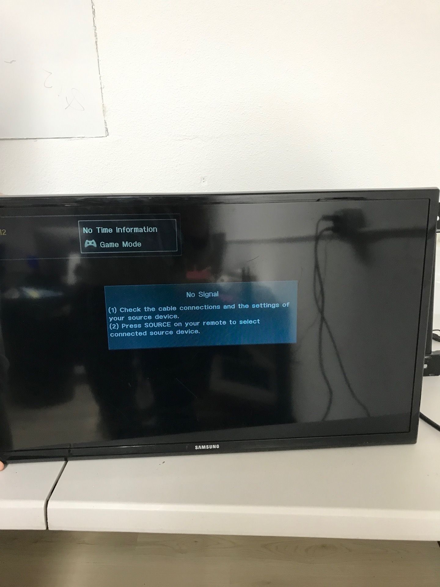 Samsung 32” TV - UN32EH4003FXZA