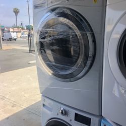Near New Kenmore Washer And Electric Dryer 