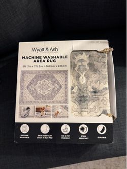 Wyatt & Ash Rug 5x7 New