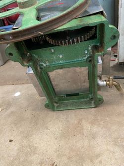 Sugarcane juicer