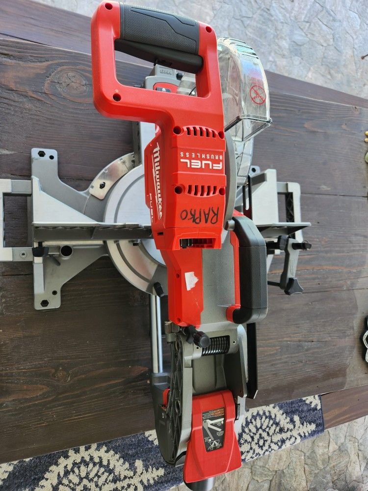 Milwaukee Miter Saw 380 for Sale in Fullerton, CA OfferUp