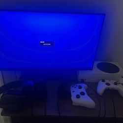 Xbox Series S Digital Two Controllers Monitor And Two Headsets With Rechargeable Battery I Haven’t Bought Batteries For My Last 4 Xbox’s Because Of It