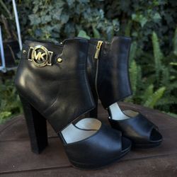 MK Women’s heels Size 7.5