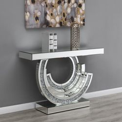 Glam Multi-dimensional Silver Mirrored Accents