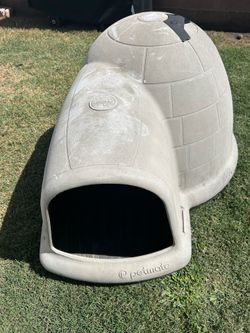 $80. Dog Igloo. Petmate. Indigo