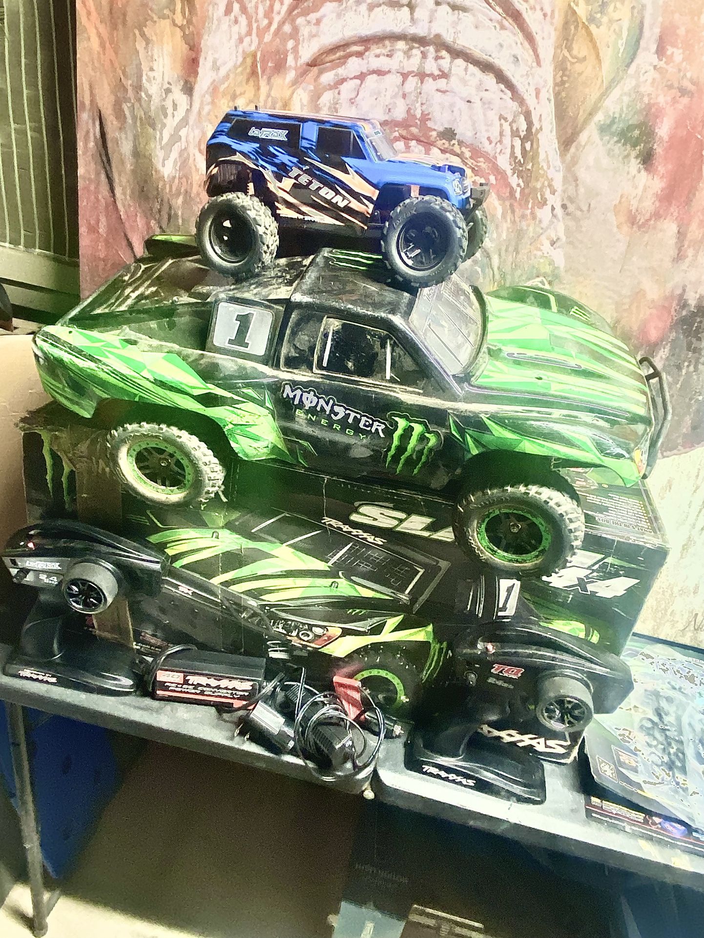 Traxxas Slash 4x4 And Traxxas Teton READ DESCRIPTION!!