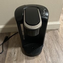 Keurig (gently Used) I Don’t Like Coffee However, Hopefully You do🌞☕️