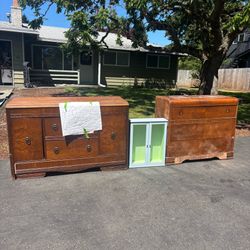 FREE ON THE CURB!