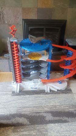 Hot Wheel Garage And Car Wash