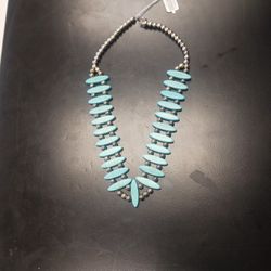 86 G Silver And Turquoise Necklace 