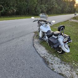 2006  Yamaha Road Star 1100cc