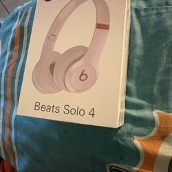 Beats Solo Four