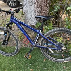 Kids 24” Mountain Bike Diamondback Hydraulic Breaks SRAM Gears & Suspension