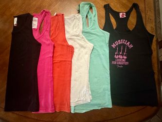 Woman’s Tank Tops small