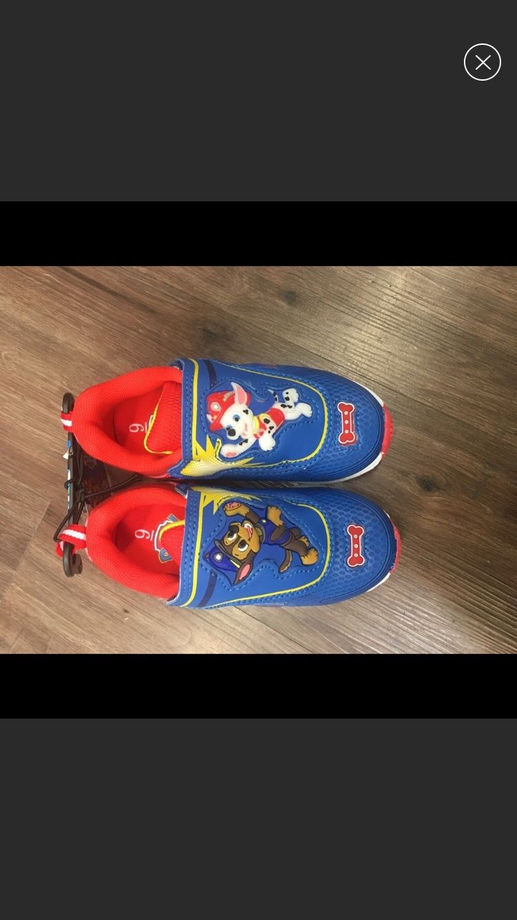 NWT Paw Patrol Light Up shoes size 7 8 9 10 11 12
