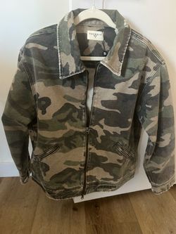 Young LA Camo Jacket small