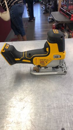 1003 DeWalt DCS335 XR Cordless Jig Saw 595361
