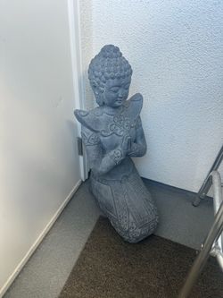 Buddha statue