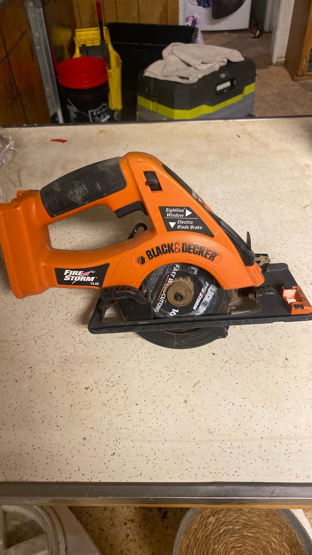 BLACK & DECKER FIRE STORM TYPE 3 CORDLESS CIRCULAR SAW