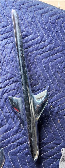 1951-52 Chevy Deluxe Hood Ornament