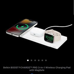 Belkin BOOST CHARGET™ PRO 3-in-1 Wireless Charging Pad with MagSafe (New, Out Of Case)