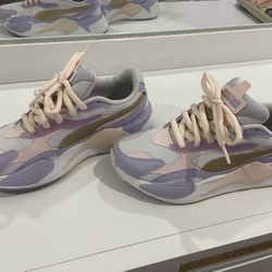 Pumas RSX Size 8 (women)