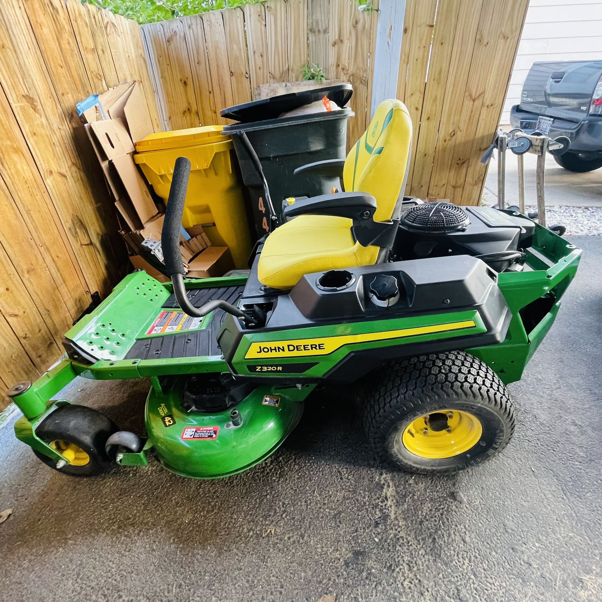 Brand New GAS 42in Zero Turn Riding Lawn Mower