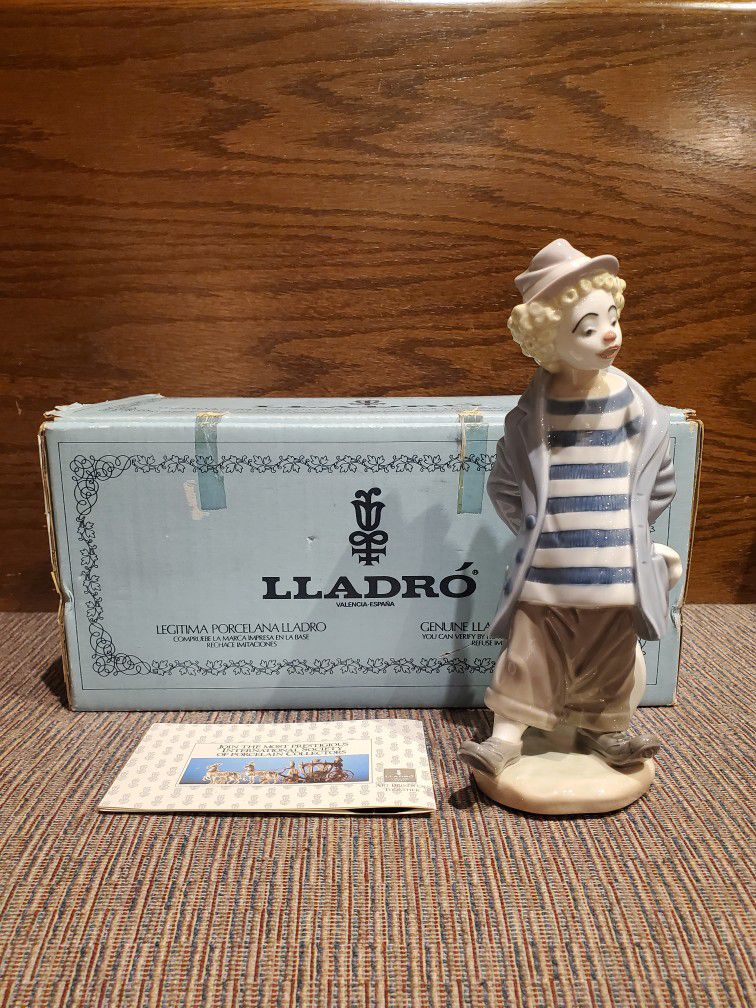 Lladro Little Traveler Figurine
