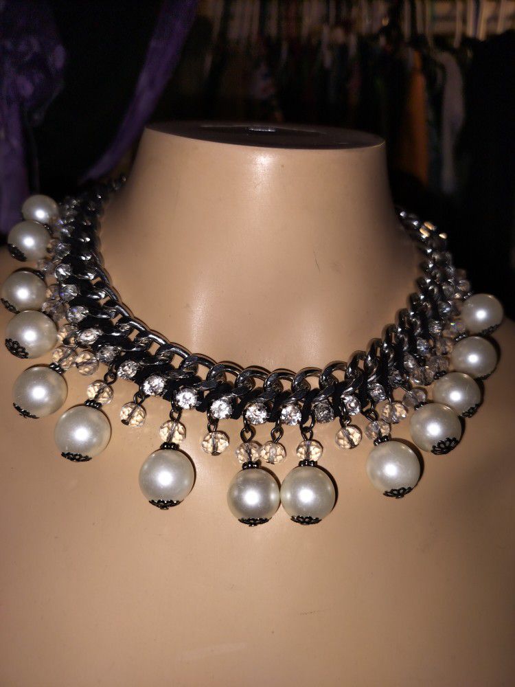 Large Vintage Faux Pearl And Rhinestone Necklace,Heavy, NWOT