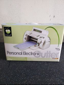 Cricut Personal Electric Cutting Machine (Older Model)