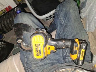 20V MAX* Cordless cutters