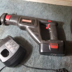 Craftsman Reciprocating Saw W/battery And Charger
