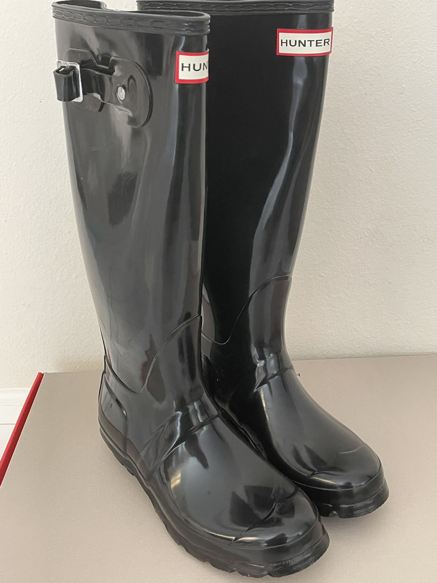 Hunter Women’s Original Tall Gloss Buckle Rain Boots - Black Size 7