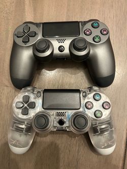 PS4 controllers