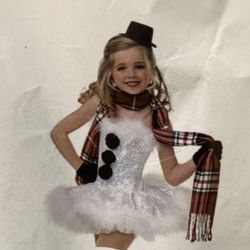 Halloween Girl costumes Not free