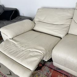 Sofa electrical recliner. Leather. Excellent condition $400