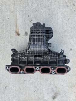2010 - 2015 Toyota Prius intake manifold