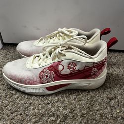 Nike Giannis Zoom Freak 6 Basketball Shoes.