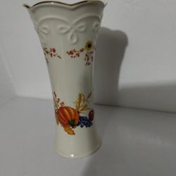 LENOX PORCELAIN VASE 5"  - S4 ( Shipping Available)