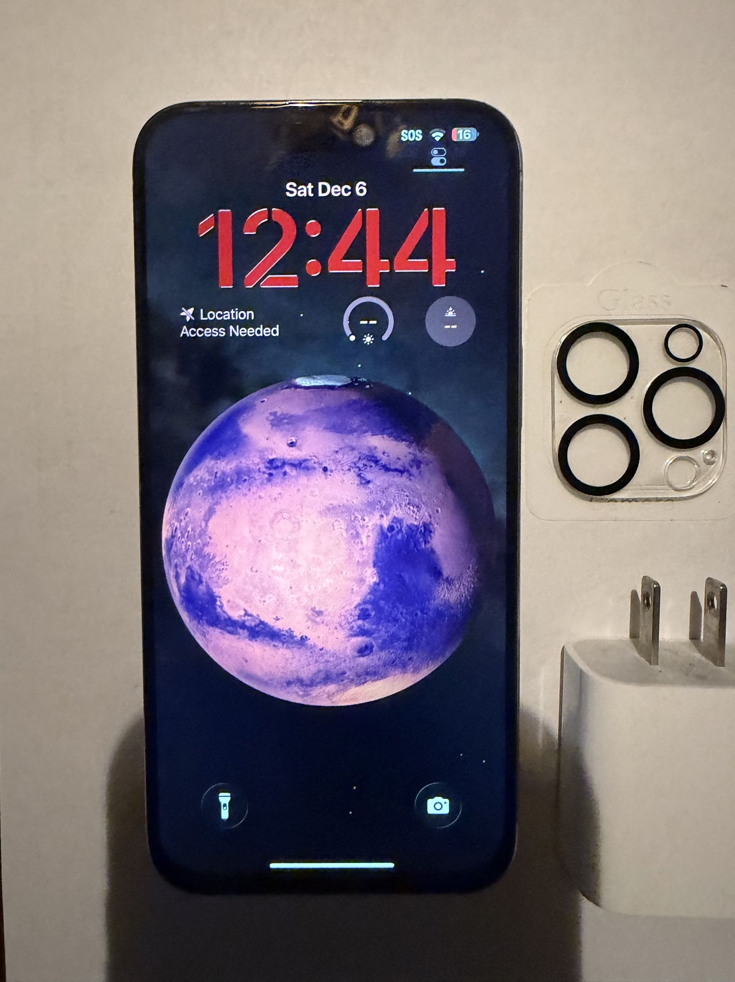 iphone 15 pro max White Titanium 256 gb White Att & Cricket Use Only