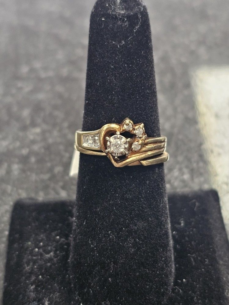 *On Sale* 10kt YG Diamond Wedding Set. (C-5) SIZE 7. TDW: .10ct ASK FOR RYAN. #4(contact info removed)372-02