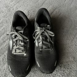 Brooks Adrenaline GTS 22, Men Shoes, Size 10, Great Shape